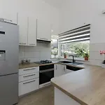 וילה Zora סופטאר